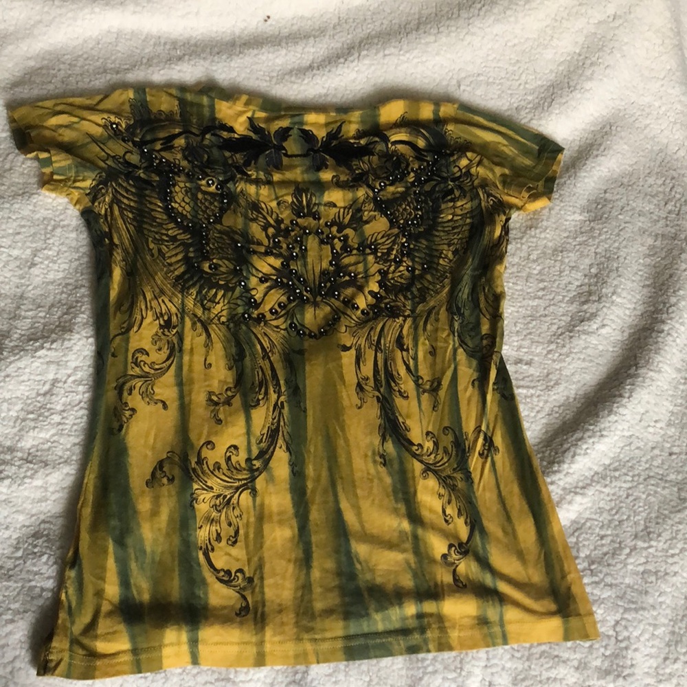 Yellow shirt - Picture 2 of 2
